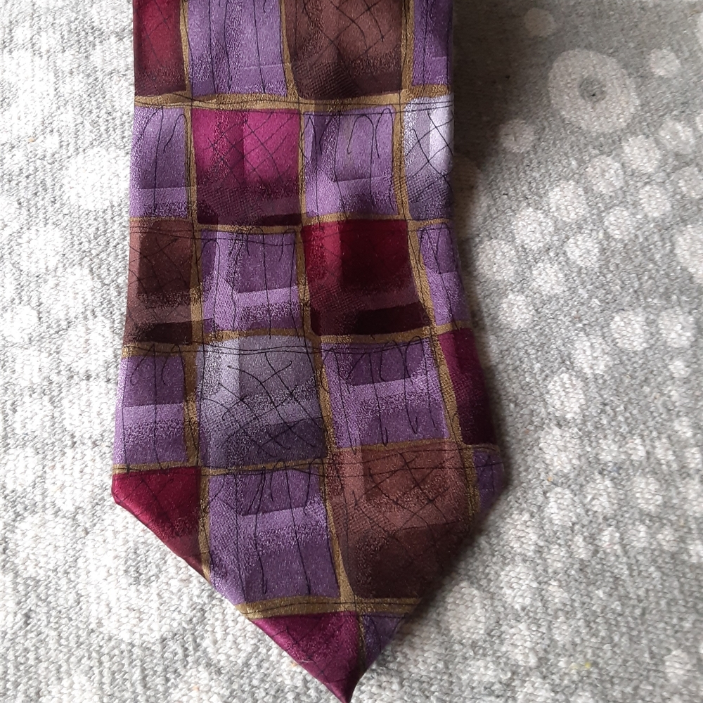 Men's tie